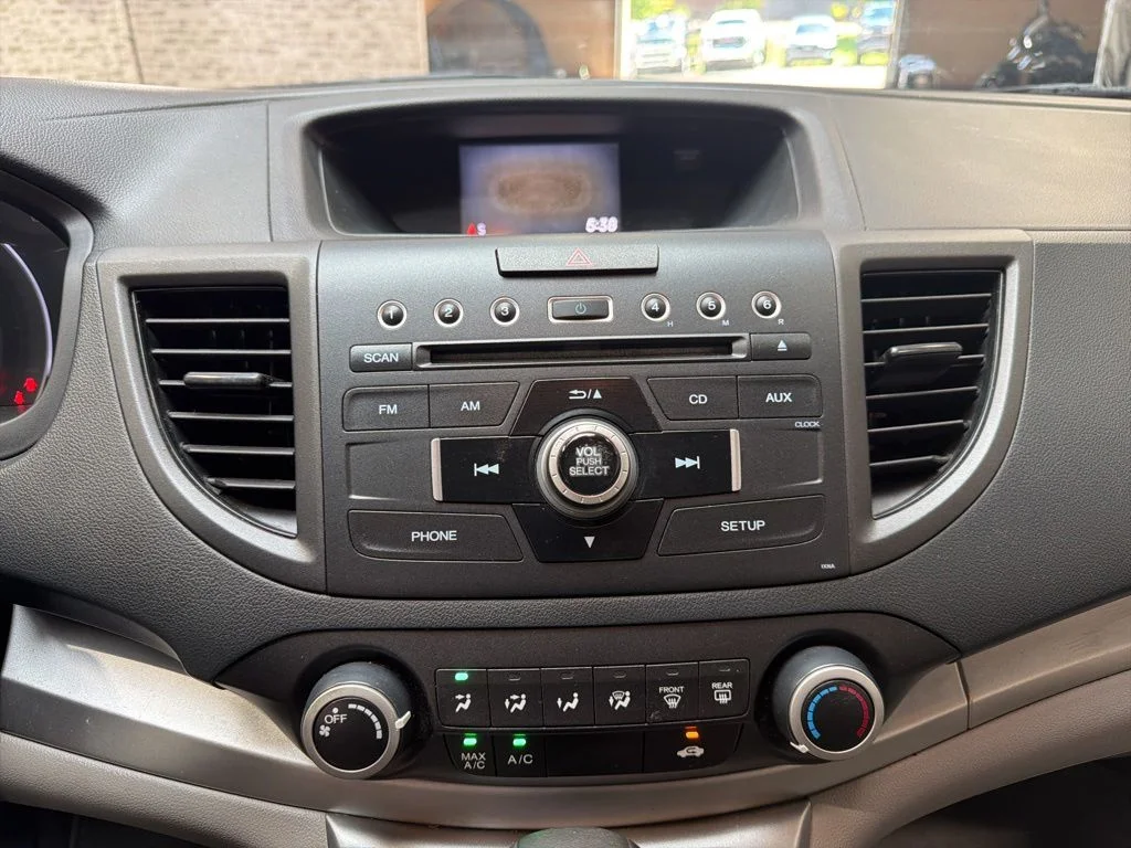 Used 2014 Twilight Blue Metallic Honda LX image 19