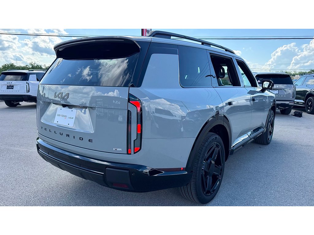 New 2027 Wolf Gray Kia X-LINE SX image 4