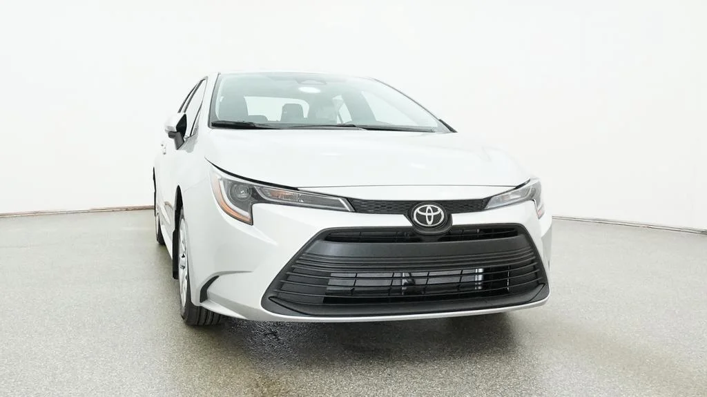 New 2026 Classic Silver Metallic Toyota LE image 20