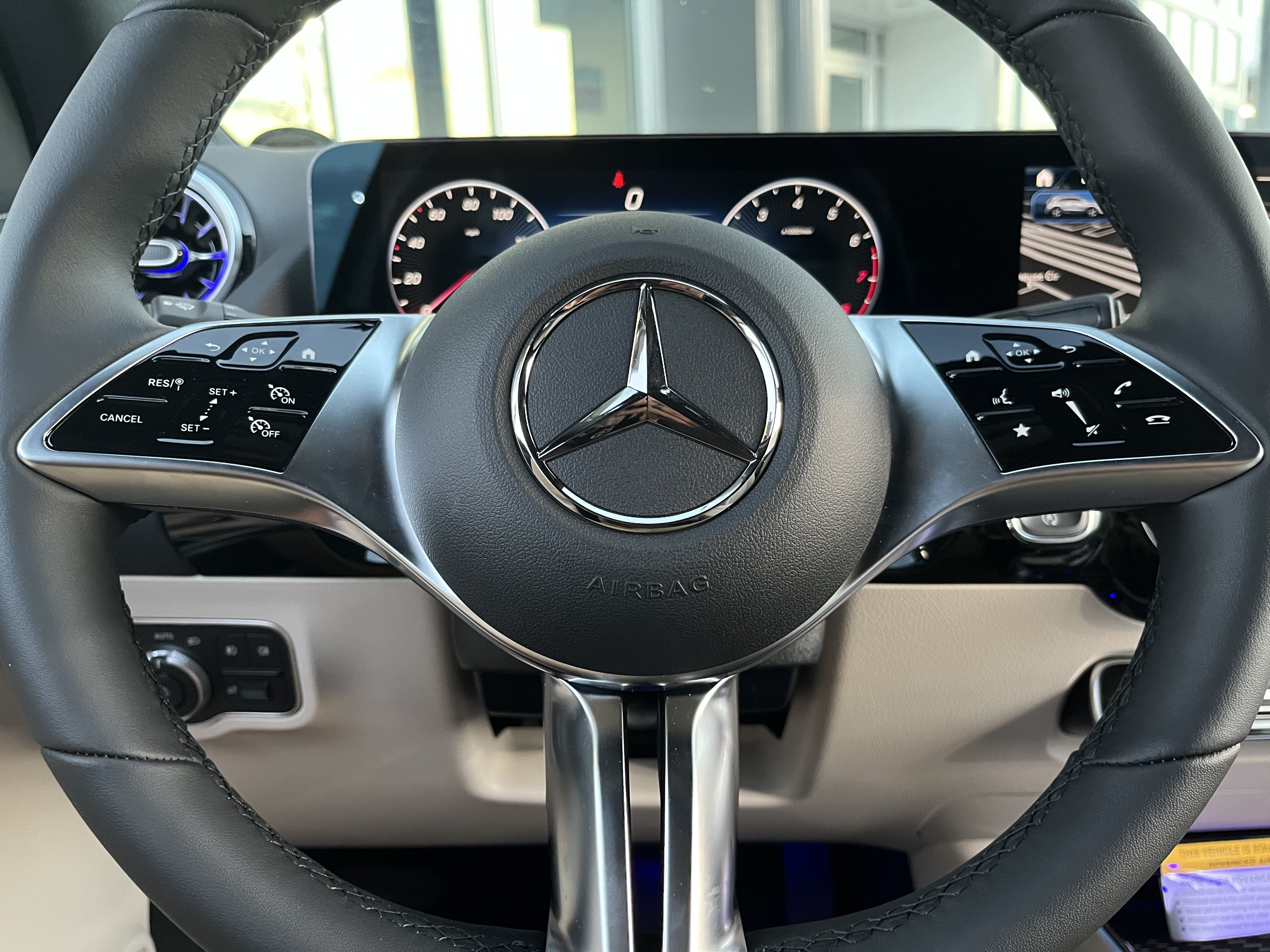 New 2026 Polar White Mercedes-Benz GLA 250 image 25