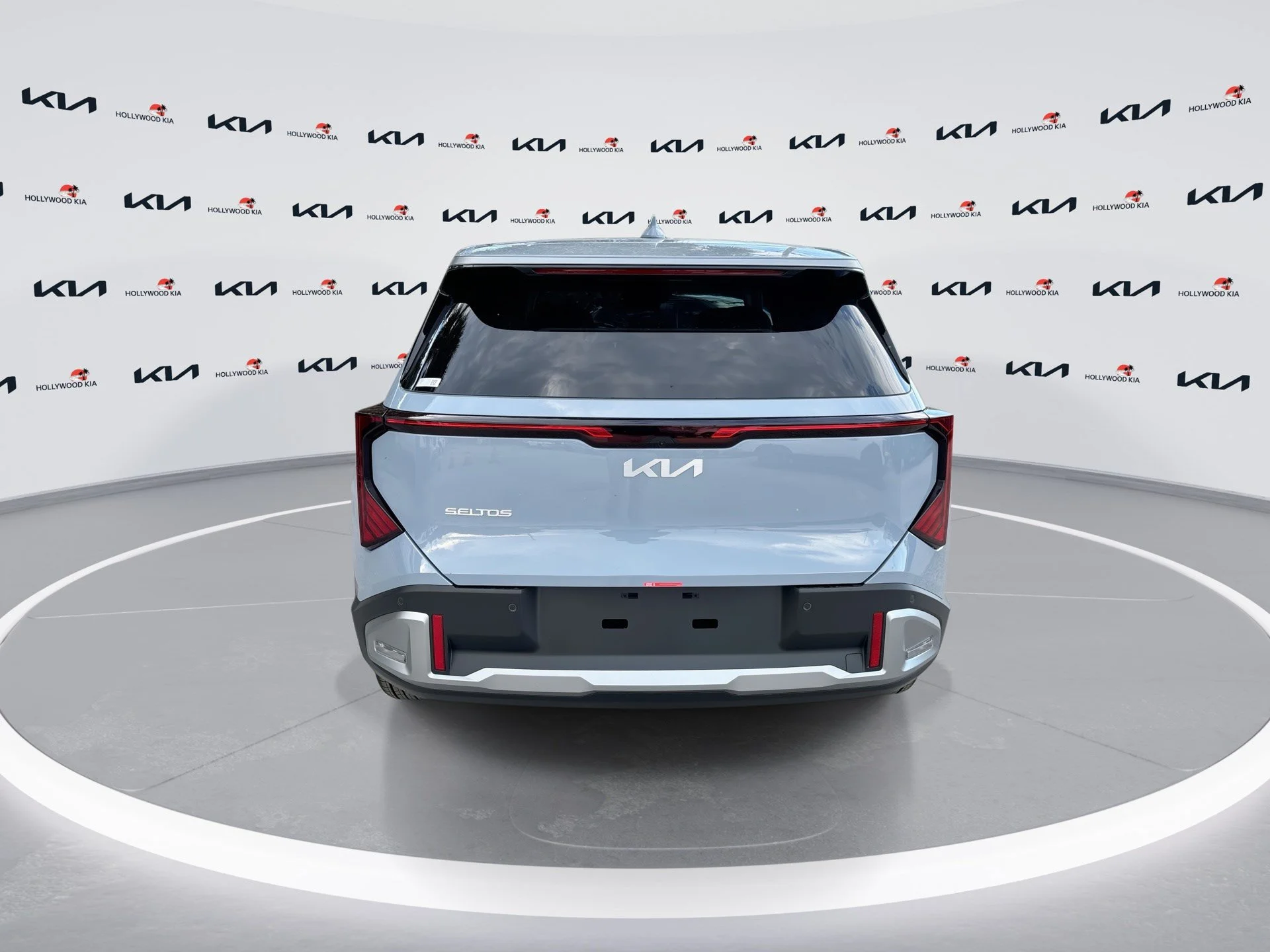 New 2027 Pale Gray Kia S image 7
