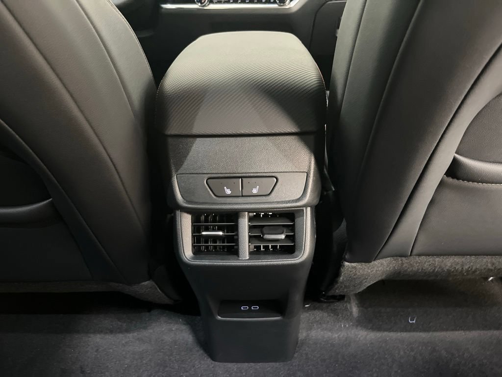 2027 Chevrolet Equinox RS - Photo 22