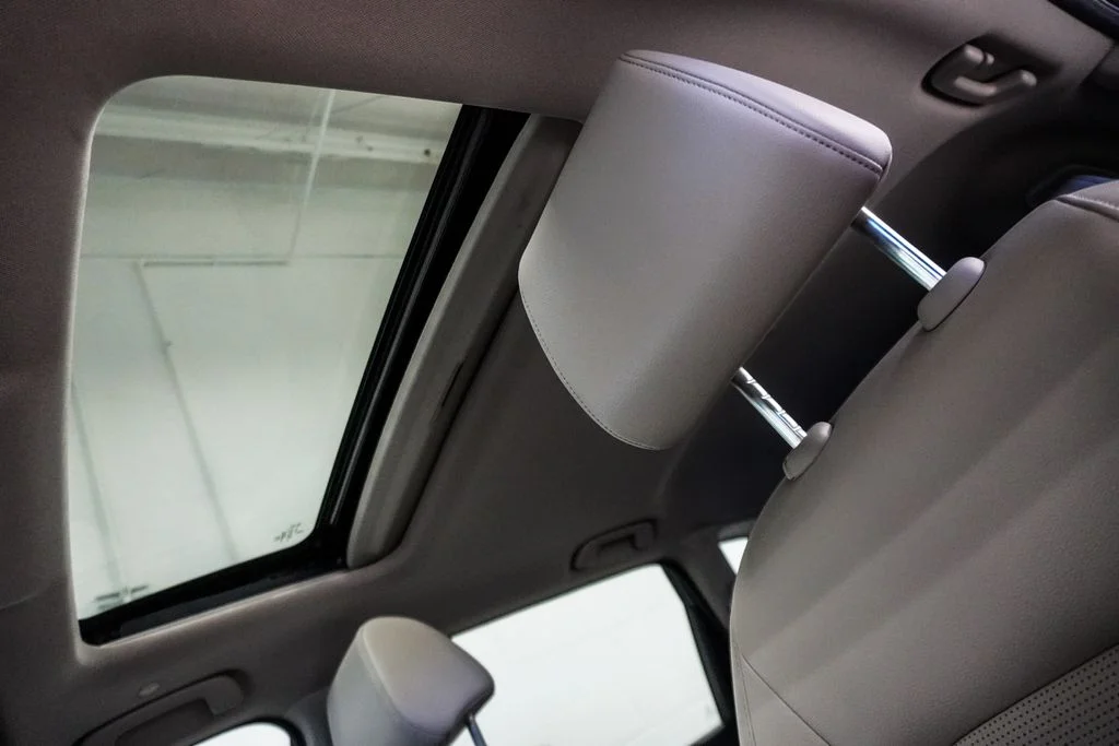 Used 2024 Gray Honda EX-L image 8