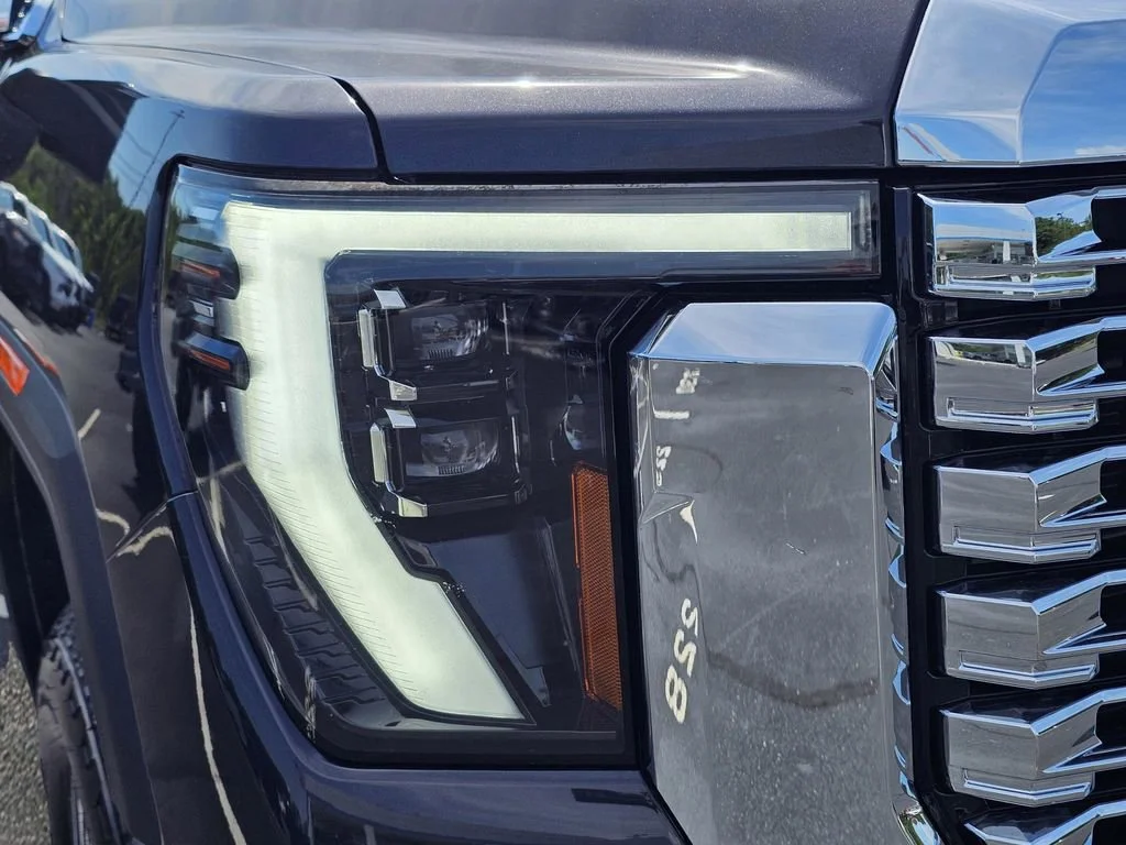 Used 2025 Titanium Rush Metallic GMC Denali image 4