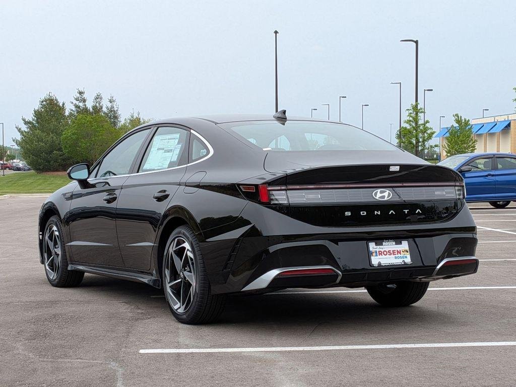 New 2026 Black Hyundai SEL Sport image 5