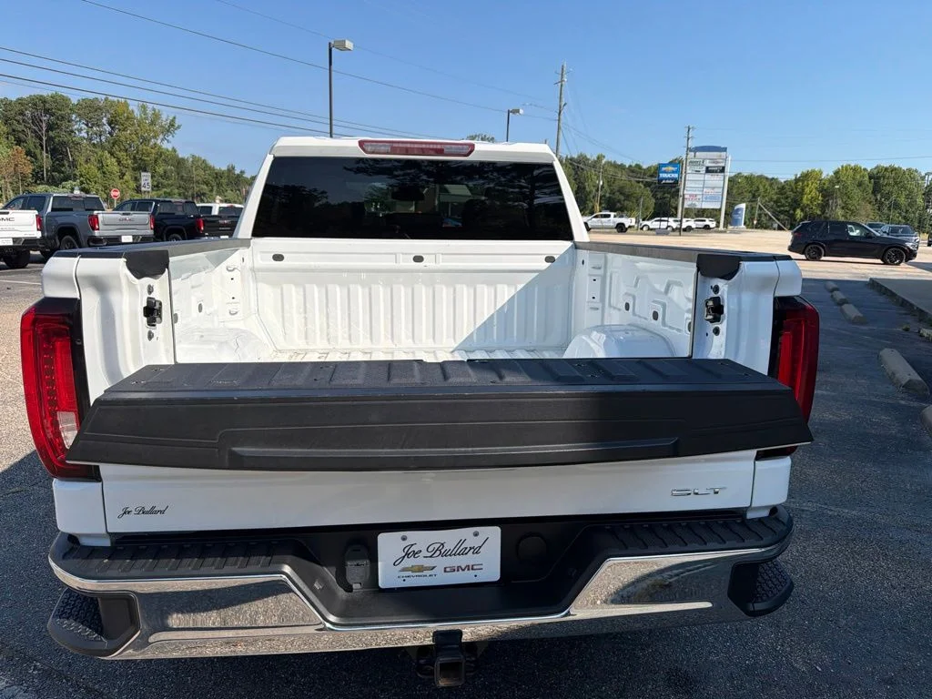 Used 2025 White GMC SLT image 10