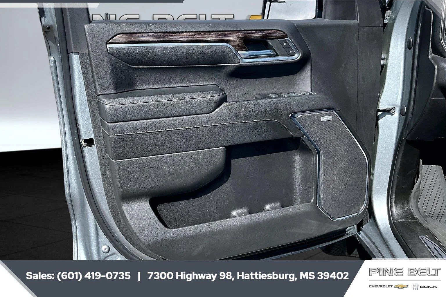 Used 2023 Sterling Metallic GMC Elevation image 18