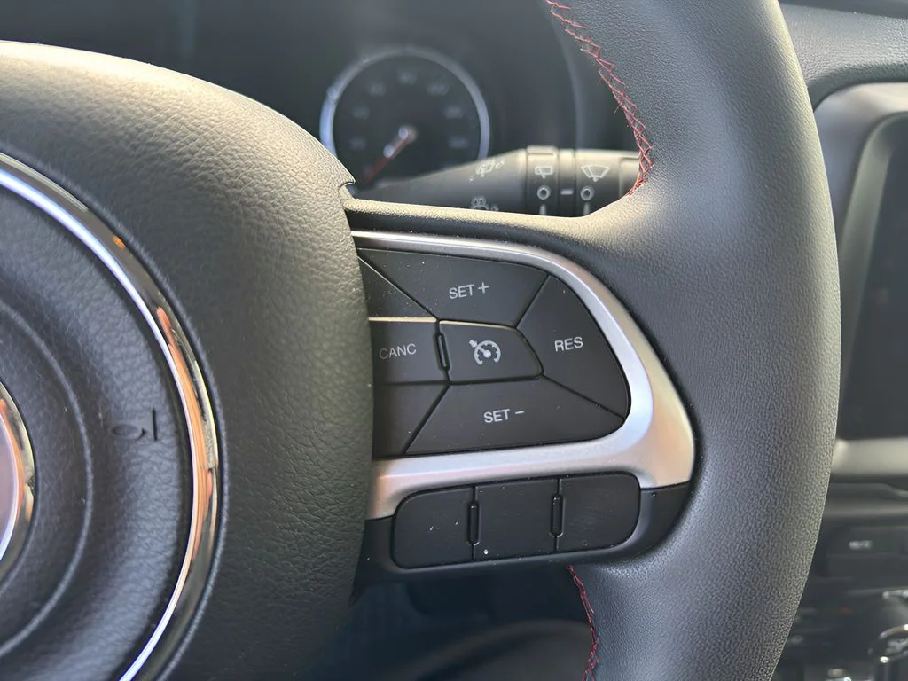 Used 2023 Colorado Red Clearcoat Jeep Trailhawk image 21