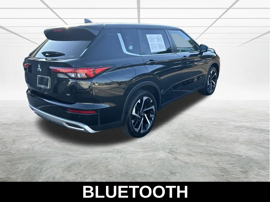 Used 2023 Black Mitsubishi SE image 5