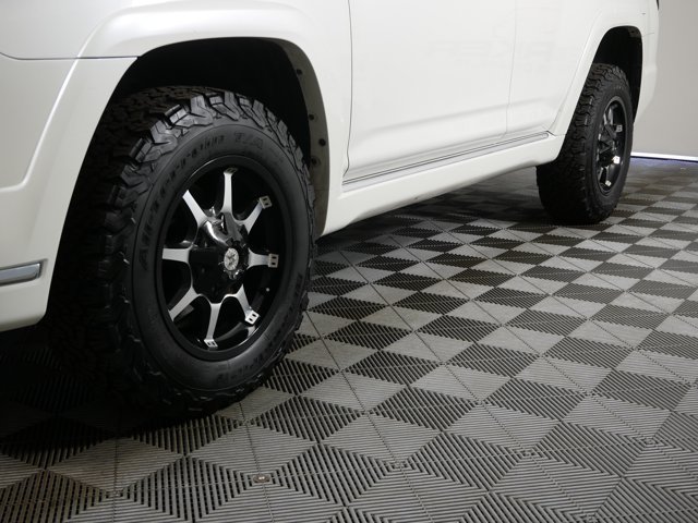 Used 2014 Blizzard Pearl Toyota Limited image 2