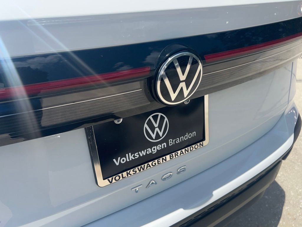 New 2026 White Volkswagen 1.5T SE Black image 31