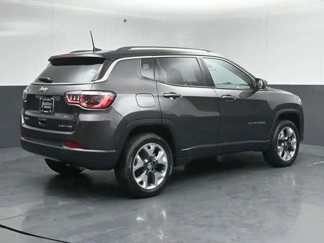 Used 2020 Granite Crystal Clearcoat Metallic Jeep Limited image 7