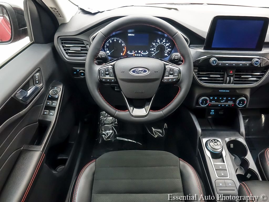 Certified Used 2022 Red Metallic Ford SEL image 15
