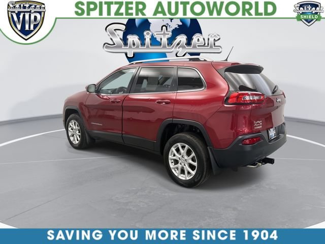 Used 2015 Deep Cherry Red Crystal Pearlcoat Jeep Latitude image 9