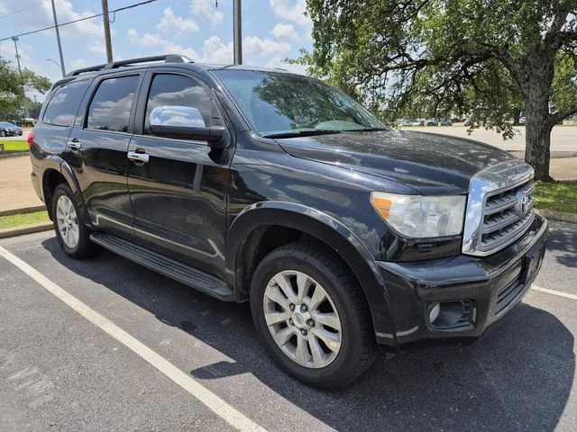 2016 Toyota Sequoia 5.7 Auto 4WD FFV Platinum's photo