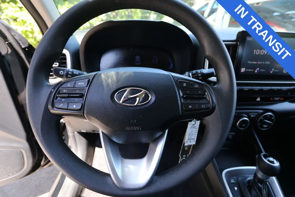 Used 2025 Onyx Black Hyundai SE image 19