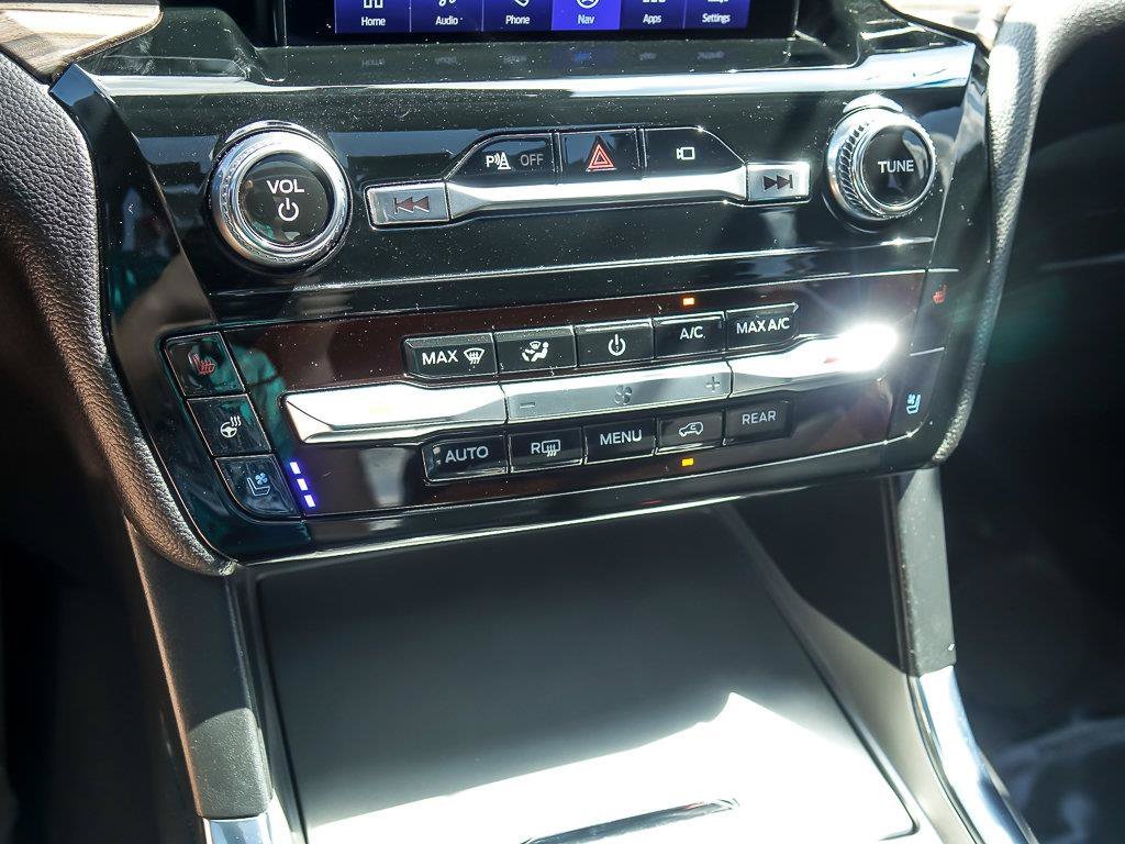 Used 2023 Silver Metallic Ford Limited image 19