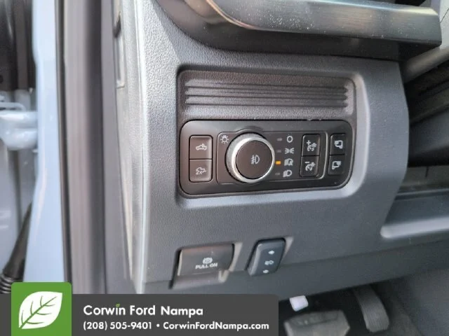 New 2026 Glacier Gray Metallic Tri-Coat Ford F-350® Lariat® image 13