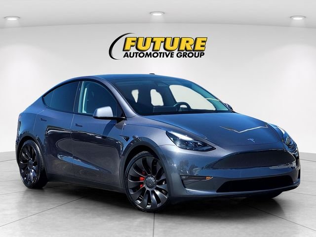 Used 2023  Tesla Performance image 1