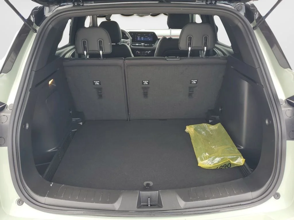 Used 2024 Cacti Green Chevrolet RS image 9