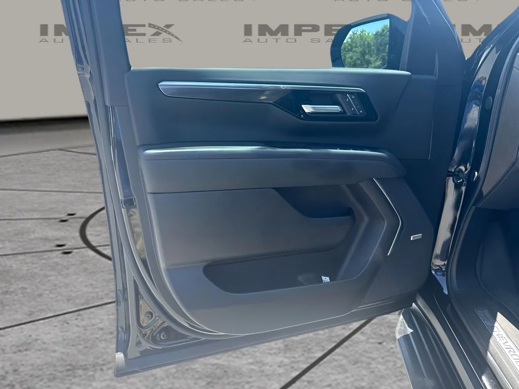Used 2025 Black Chevrolet RST image 18