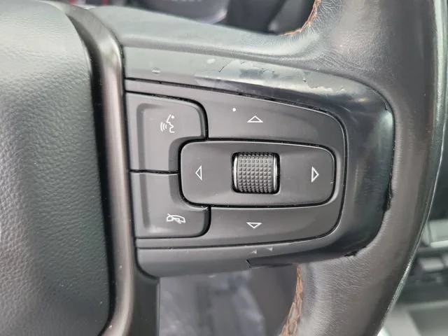 Used 2022 Onyx Black GMC AT4 image 25