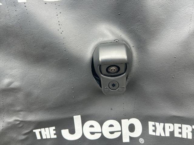 2025 Jeep Wrangler 4-Door Sahara - Photo 23