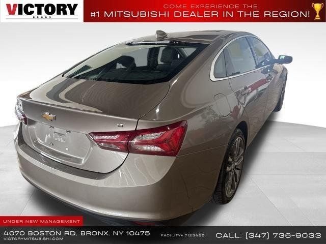 Used 2022 Gray Chevrolet LT image 4