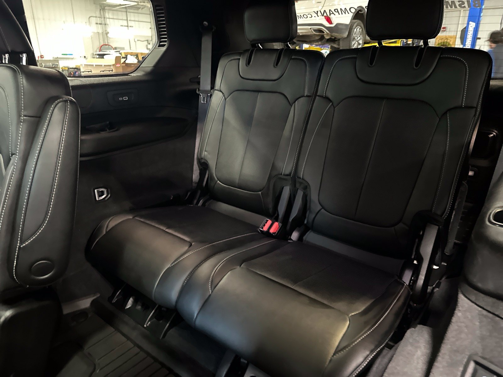 Used 2023 Black Jeep Overland image 27