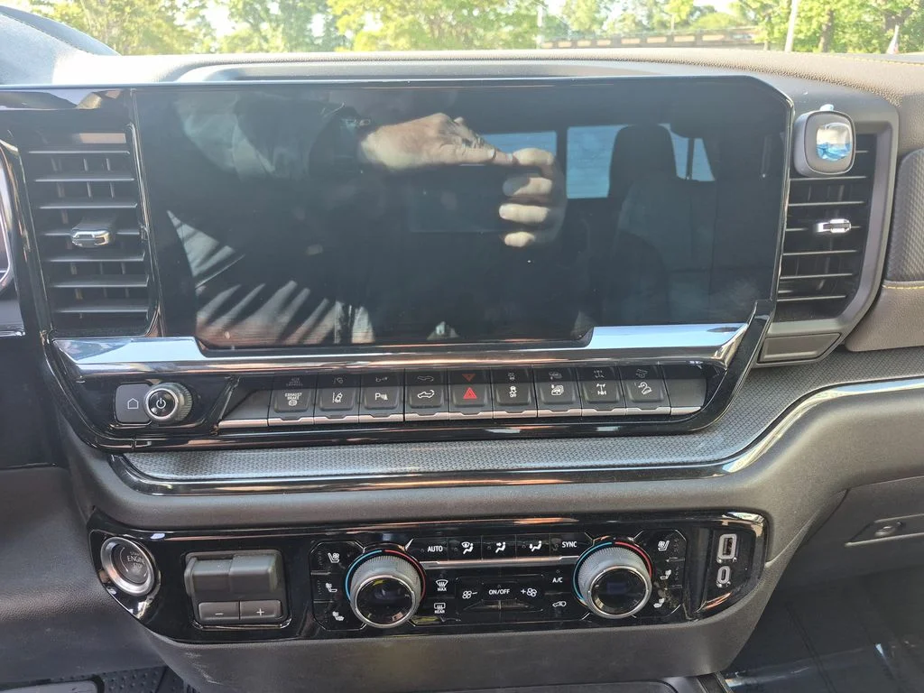 Used 2025 Gray Chevrolet ZR2 image 29