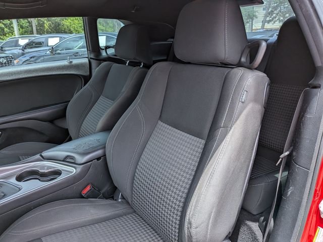 Used 2019 Red Dodge SXT image 17