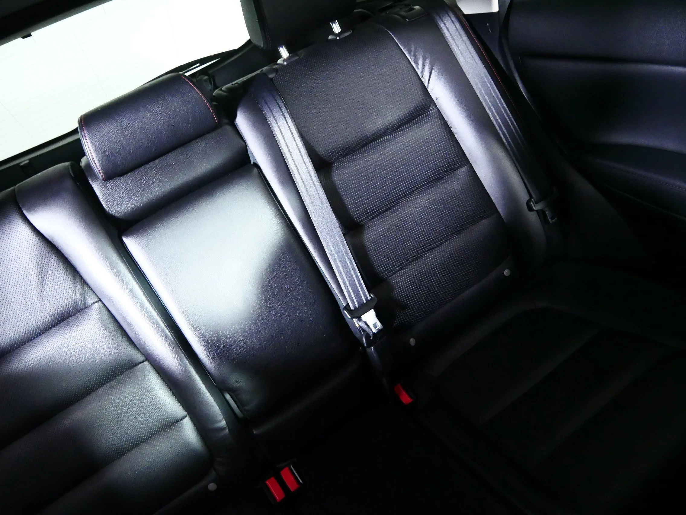 Used 2013 Liquid Silver Metallic Mazda Grand Touring image 14