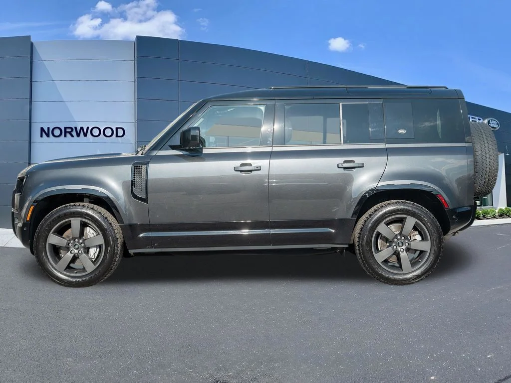 Certified Used 2024 Gray Land Rover X-Dynamic SE image 7
