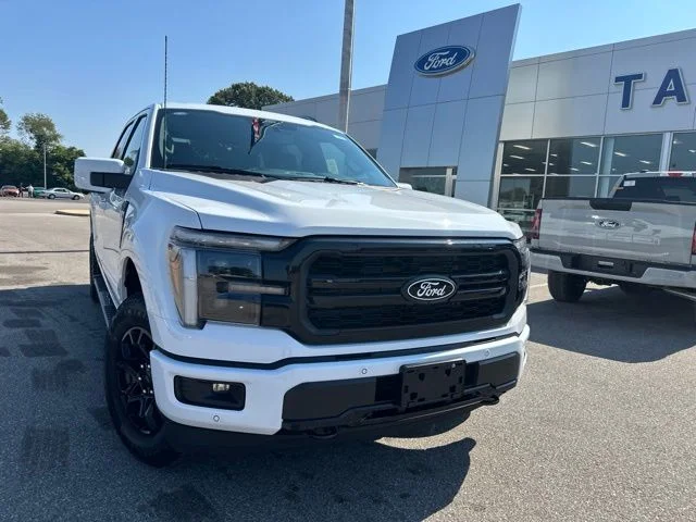 New 2026 Oxford White Ford Lariat® image 5