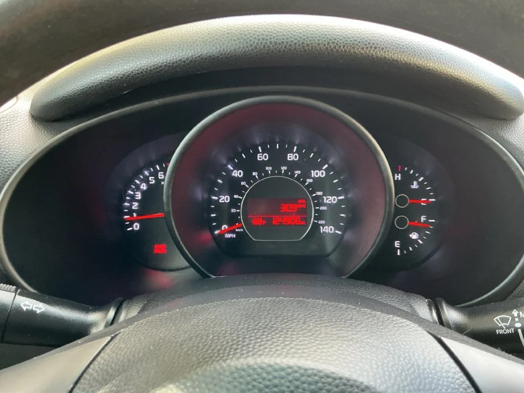 Used 2015 Brown Kia Base image 19