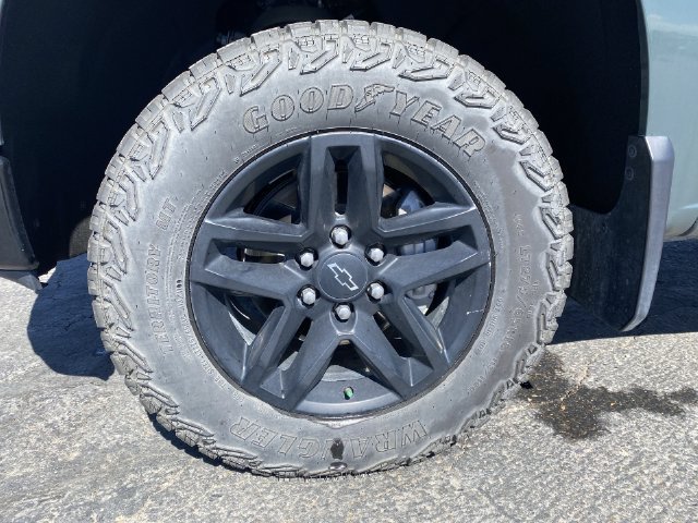 Used 2025 Cypress Gray Chevrolet LT Trail Boss image 10