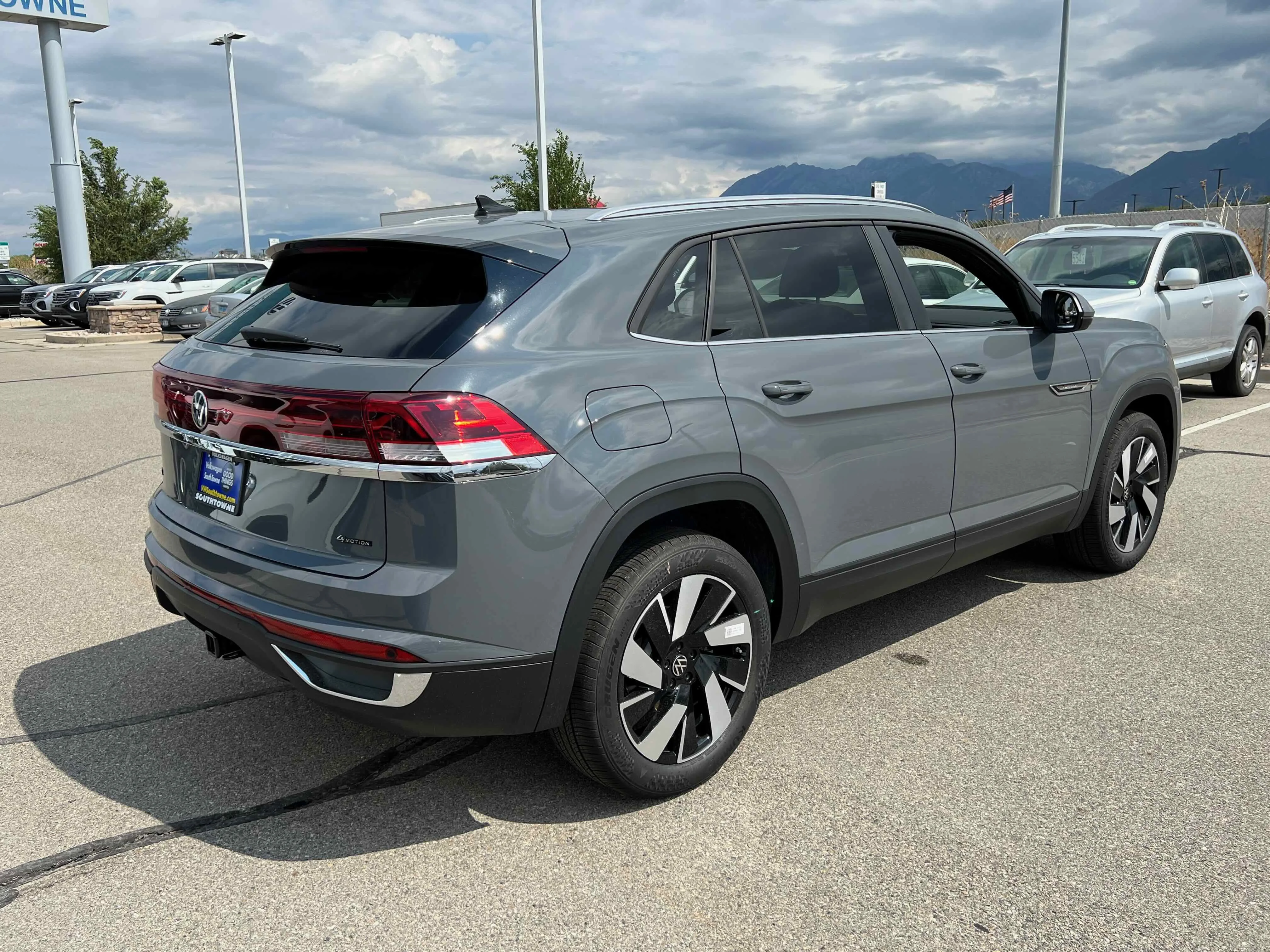New 2026 Gray Volkswagen 2.0T SE w/Technology image 11