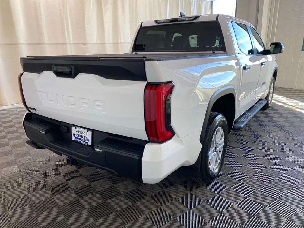 Used 2025 Ice Toyota SR5 image 11