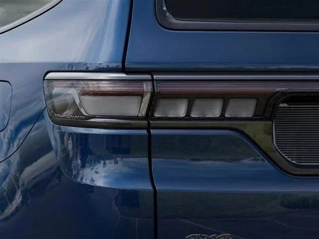 New 2026 Fathom Blue Pearl-Coat Exterior Paint (Late Availability) Jeep Grand Wagoneer image 5