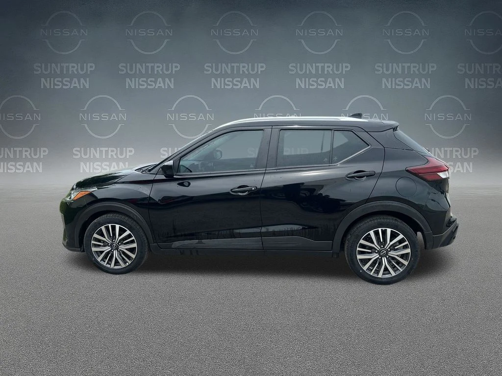 Used 2023 Black Nissan SV image 31