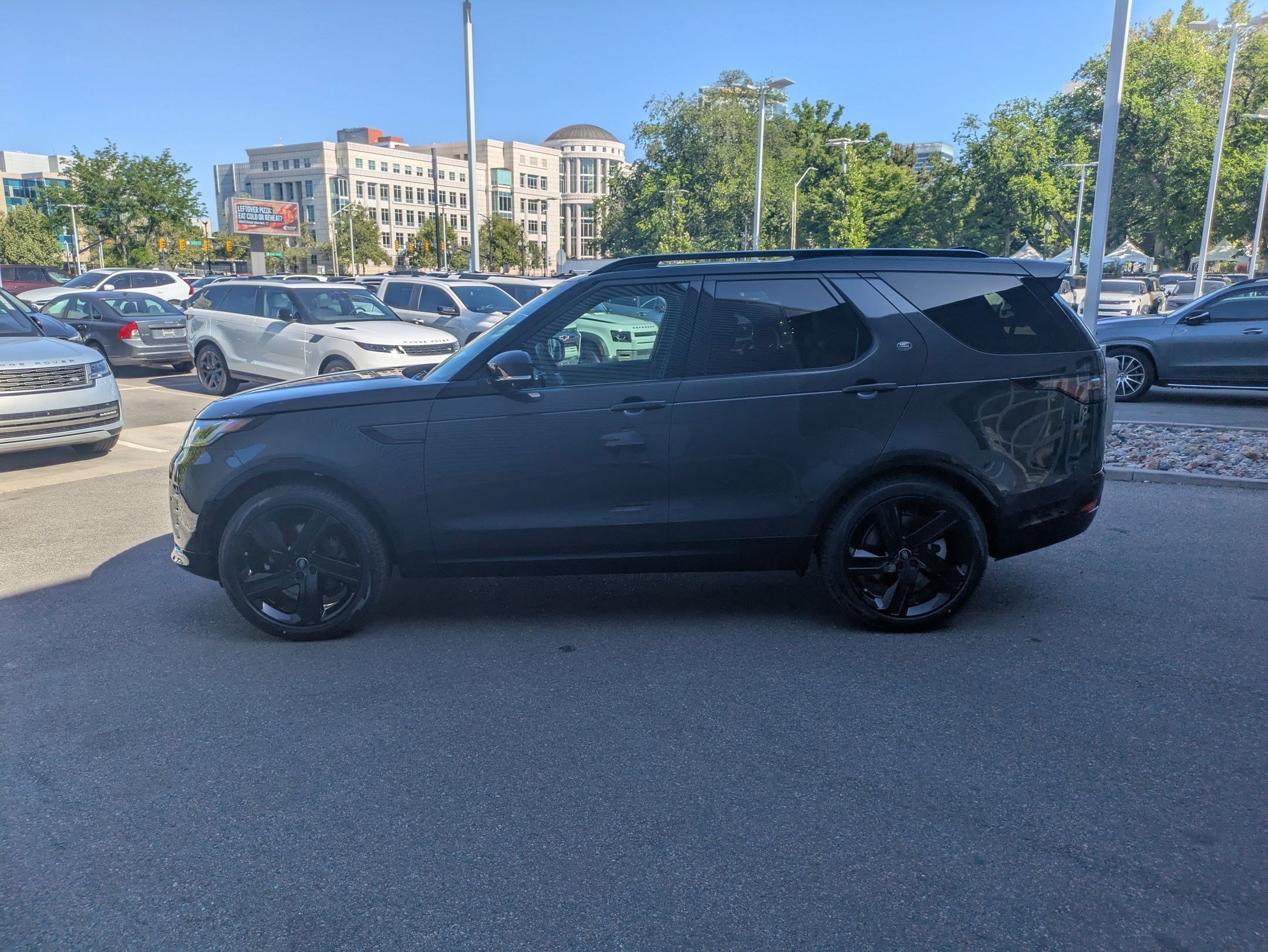 New 2026 Carpathian Grey Land Rover Gemini Edition image 9