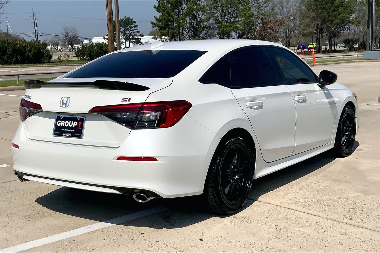 Used 2024 Platinum White Pearl Honda  image 54