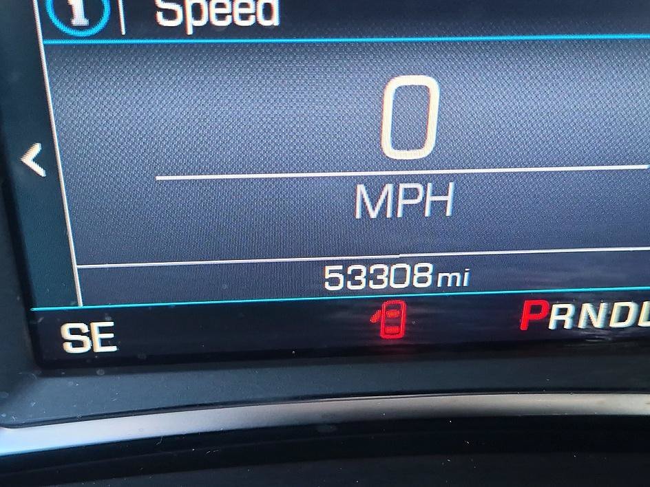 Used 2024 Lakeshore Blue Metallic Chevrolet LT image 19