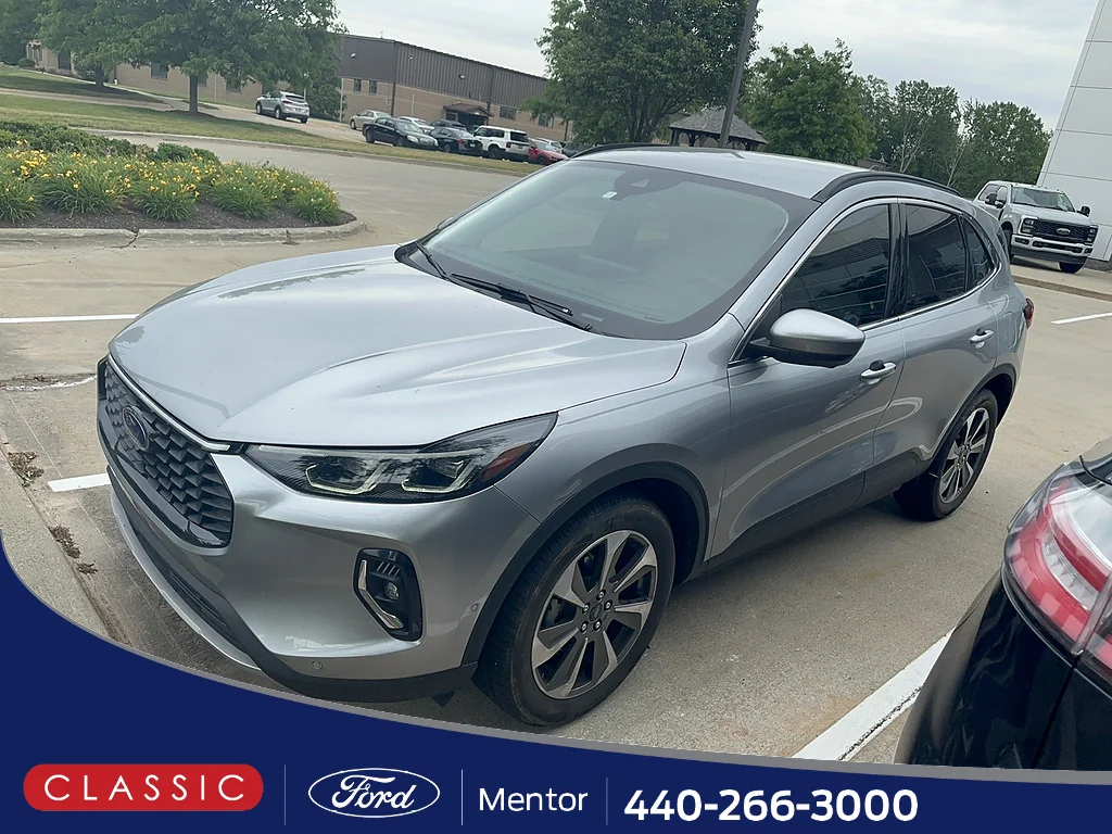 Used 2023 Iconic Silver Ford Platinum image 1