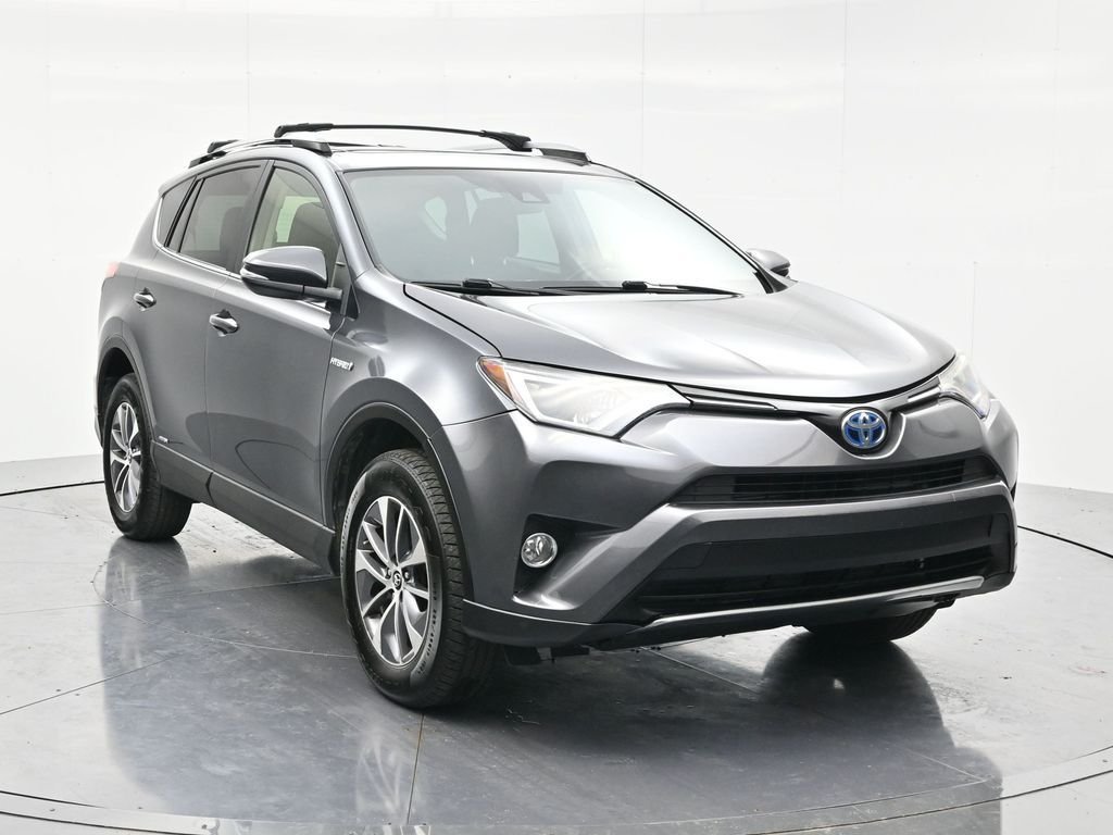 Used 2017 Magnetic Gray Metallic Toyota XLE image 3