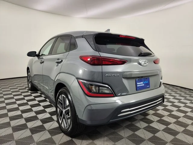 Used 2023 Silver Hyundai SEL image 3