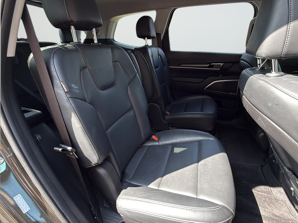 Certified Used 2025 Green Kia S image 24