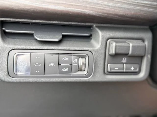 2025 GMC Sierra EV Denali - Photo 64