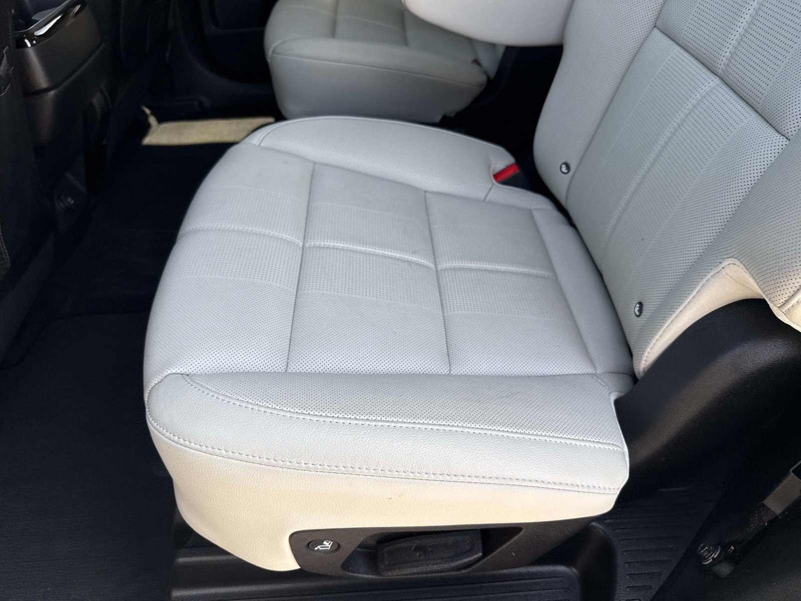 Used 2020 Dark Moss Kia SX image 12