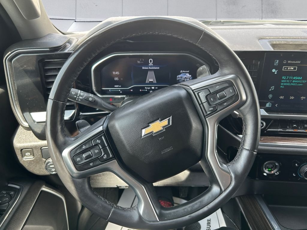 Used 2023 White Chevrolet LT image 9